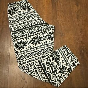 Eyecandy Fair Isle Plus size black and white Christmas leggings